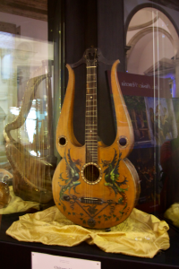 Mandolin